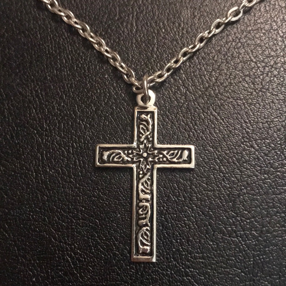 CROSS NECKLACE